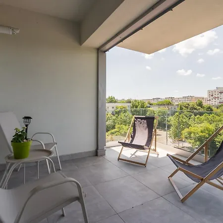 Urban Zen Elegant & Terrace & Parking *