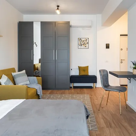 Апартаменты Urban Zen Elegant & Terrace & Parking