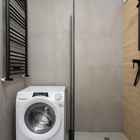 Апартаменты Urban Zen Elegant & Terrace & Parking Бухарест