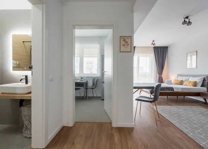 Urban Zen Elegant & Terrace & Parking 아파트 부쿠레슈티