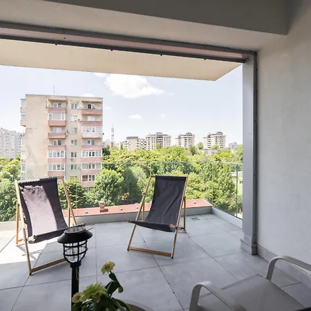 Urban Zen Elegant & Terrace & Parking Apartman