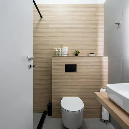 Urban Zen Elegant & Terrace & Parking Apartman Bukarest